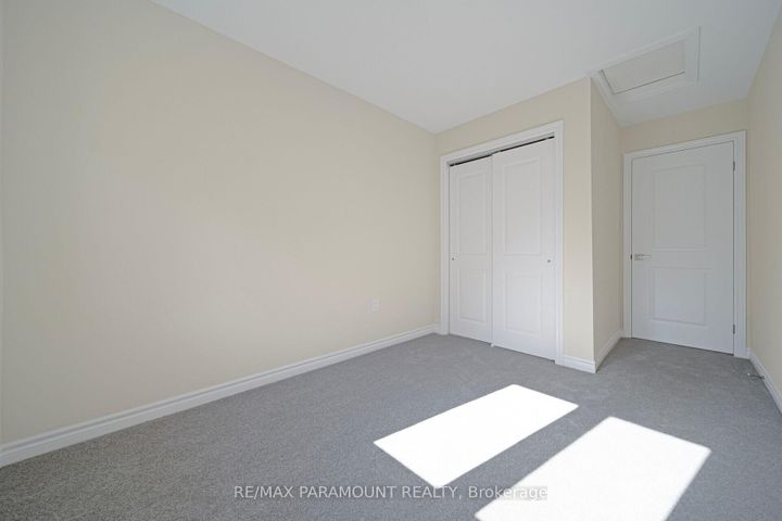 Photo 25 at 37 - 1575 South Parade Court, East Credit, Mississauga