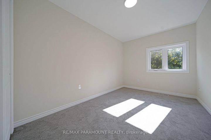 Photo 26 at 37 - 1575 South Parade Court, East Credit, Mississauga