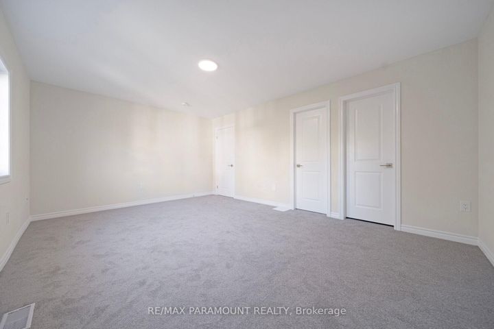 Photo 31 at 37 - 1575 South Parade Court, East Credit, Mississauga