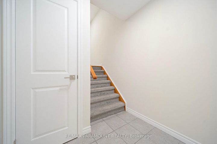 Photo 32 at 37 - 1575 South Parade Court, East Credit, Mississauga