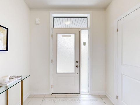 Photo 14 at 42 Blick Crescent E, Bayview Northeast, Aurora