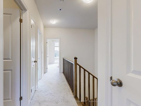 Photo 16 at 42 Blick Crescent E, Bayview Northeast, Aurora