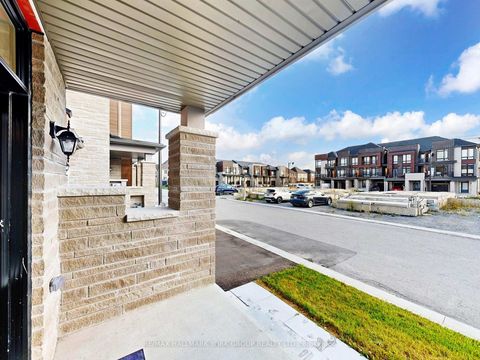 Photo 39 at 42 Blick Crescent E, Bayview Northeast, Aurora
