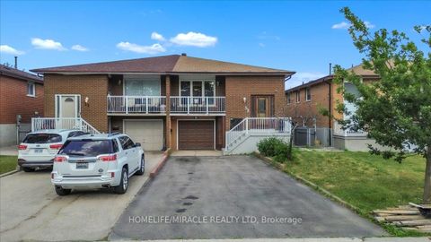 Photo 2 at 53 Agincourt Road, West Woodbridge, Vaughan