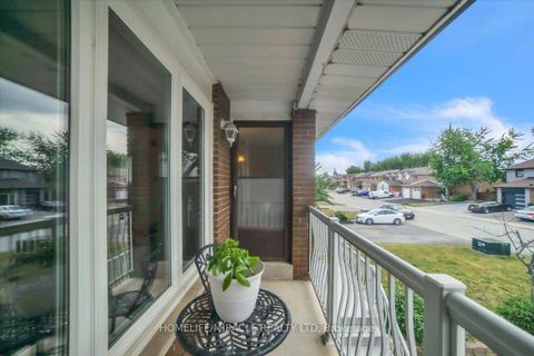 Photo 6 at 53 Agincourt Road, West Woodbridge, Vaughan