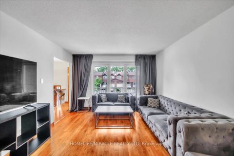 Photo 12 at 53 Agincourt Road, West Woodbridge, Vaughan