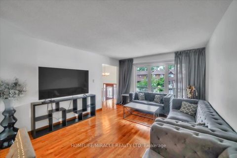 Photo 14 at 53 Agincourt Road, West Woodbridge, Vaughan