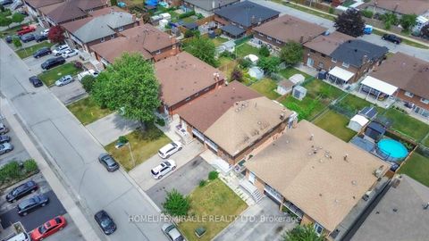 Photo 39 at 53 Agincourt Road, West Woodbridge, Vaughan