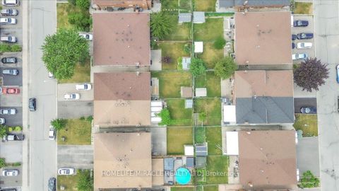 Photo 40 at 53 Agincourt Road, West Woodbridge, Vaughan