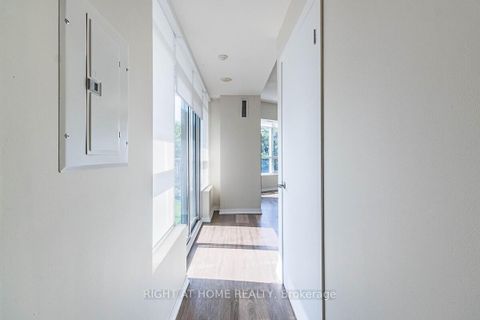 Photo 4 at 318 - 38 Joe Shuster Way, South Parkdale, Toronto