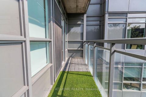 Photo 17 at 318 - 38 Joe Shuster Way, South Parkdale, Toronto