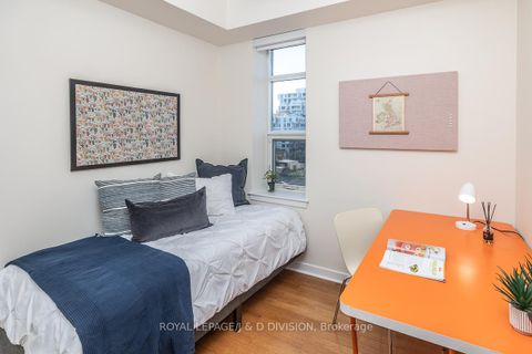 Photo 3 at 610 - 438 Richmond Street W, Waterfront Communities C1, Toronto
