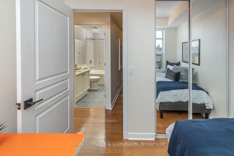 Photo 4 at 610 - 438 Richmond Street W, Waterfront Communities C1, Toronto