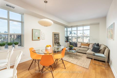 Photo 8 at 610 - 438 Richmond Street W, Waterfront Communities C1, Toronto
