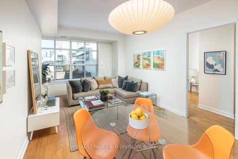 Photo 9 at 610 - 438 Richmond Street W, Waterfront Communities C1, Toronto