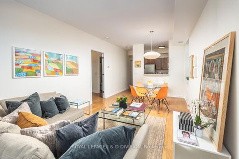 Photo 16 at 610 - 438 Richmond Street W, Waterfront Communities C1, Toronto