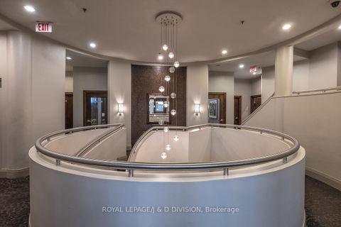 Photo 21 at 610 - 438 Richmond Street W, Waterfront Communities C1, Toronto
