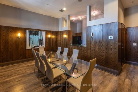 Photo 25 at 610 - 438 Richmond Street W, Waterfront Communities C1, Toronto