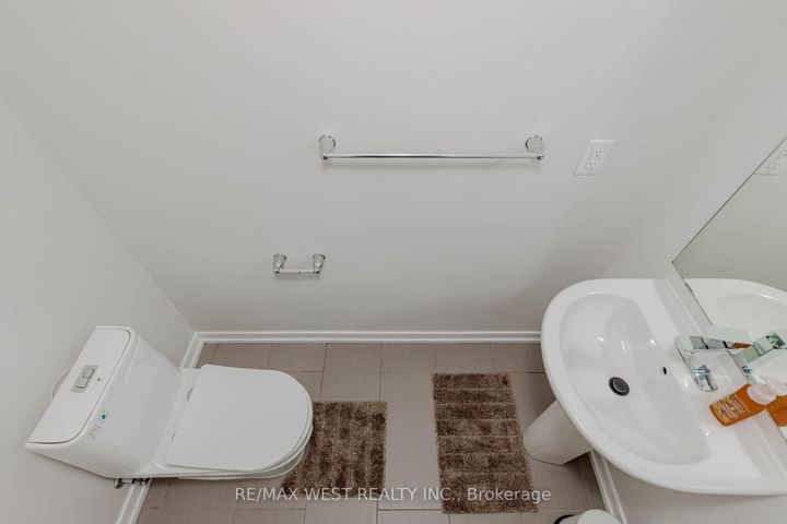 Photo 11 at 74 Pagebrook Crescent, Stoney Creek Mountain, Hamilton