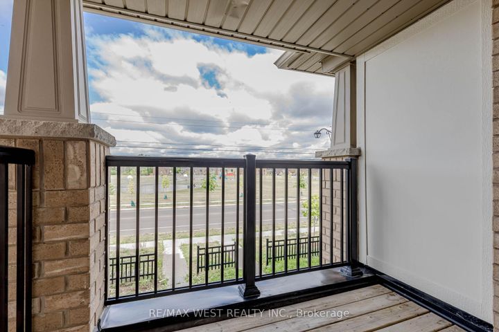 Photo 12 at 74 Pagebrook Crescent, Stoney Creek Mountain, Hamilton