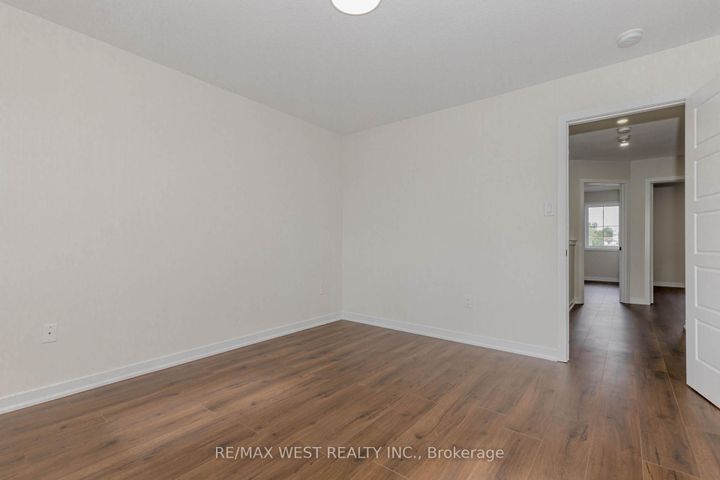 Photo 17 at 74 Pagebrook Crescent, Stoney Creek Mountain, Hamilton