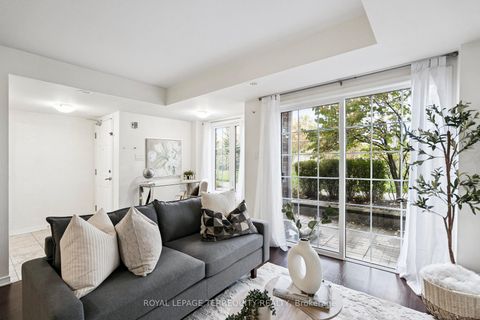 Photo 5 at 37 - 2441 Greenwich Drive, WM Westmount, Oakville