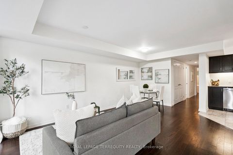 Photo 8 at 37 - 2441 Greenwich Drive, WM Westmount, Oakville