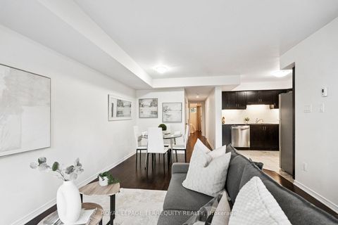 Photo 9 at 37 - 2441 Greenwich Drive, WM Westmount, Oakville