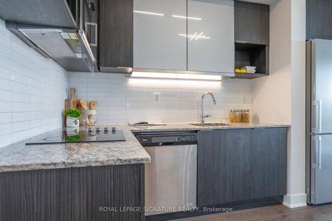 Photo 13 at 806 - 99 The Donway West, Don Mills, Toronto
