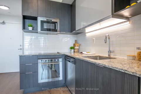 Photo 14 at 806 - 99 The Donway West, Don Mills, Toronto