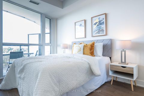 Photo 19 at 806 - 99 The Donway West, Don Mills, Toronto
