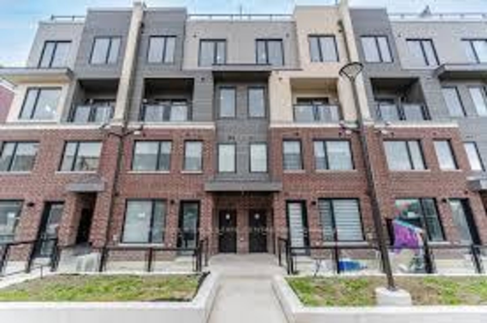 1 - 3405 Ridgeway Drive, Erin Mills, Mississauga 
