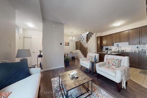 Photo 6 at 93 - 15 Applewood Lane, Etobicoke West Mall, Toronto