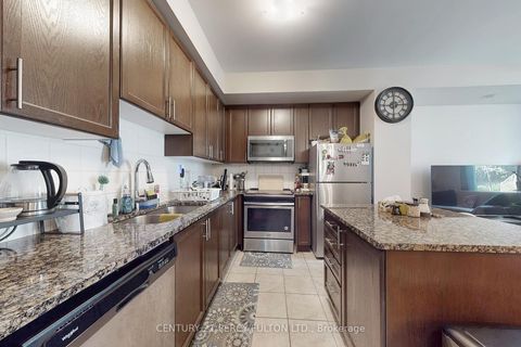 Photo 12 at 93 - 15 Applewood Lane, Etobicoke West Mall, Toronto