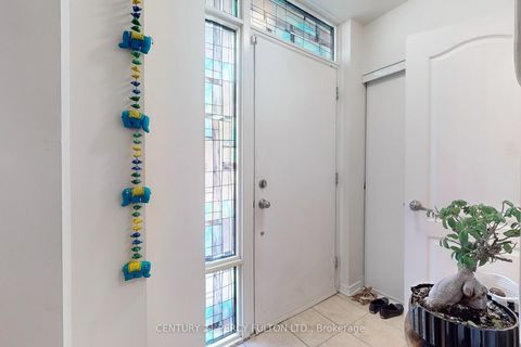 Photo 15 at 93 - 15 Applewood Lane, Etobicoke West Mall, Toronto