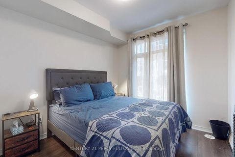 Photo 17 at 93 - 15 Applewood Lane, Etobicoke West Mall, Toronto