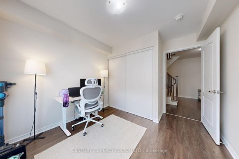 Photo 23 at 93 - 15 Applewood Lane, Etobicoke West Mall, Toronto