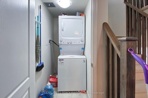 Photo 27 at 93 - 15 Applewood Lane, Etobicoke West Mall, Toronto