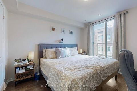 Photo 30 at 93 - 15 Applewood Lane, Etobicoke West Mall, Toronto