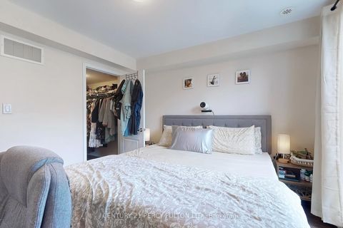 Photo 32 at 93 - 15 Applewood Lane, Etobicoke West Mall, Toronto