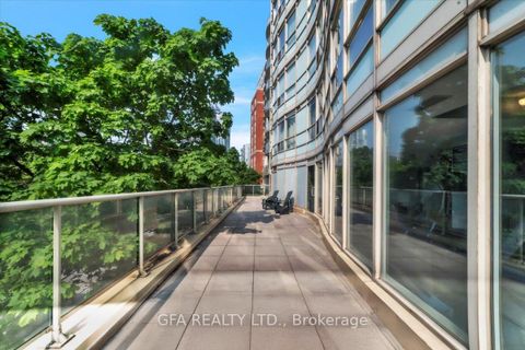 Photo 3 at 318 - 550 Queens Quay W, Waterfront Communities C1, Toronto