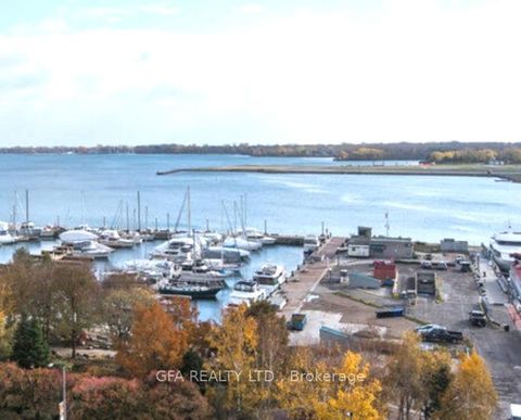 Photo 4 at 318 - 550 Queens Quay W, Waterfront Communities C1, Toronto