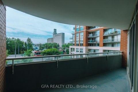 Photo 8 at 318 - 550 Queens Quay W, Waterfront Communities C1, Toronto