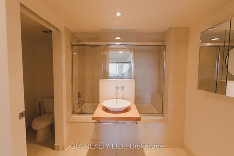 Photo 17 at 318 - 550 Queens Quay W, Waterfront Communities C1, Toronto