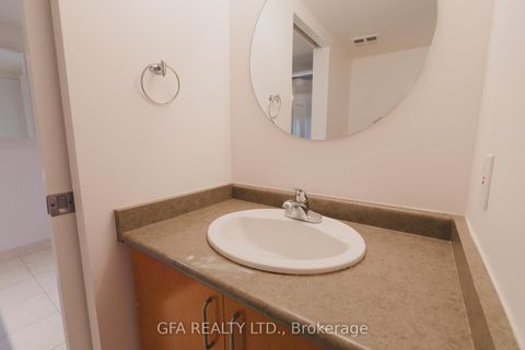 Photo 20 at 318 - 550 Queens Quay W, Waterfront Communities C1, Toronto