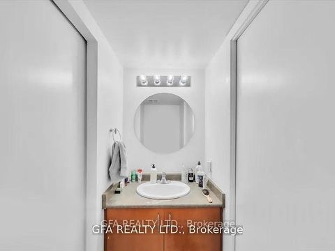 Photo 26 at 318 - 550 Queens Quay W, Waterfront Communities C1, Toronto