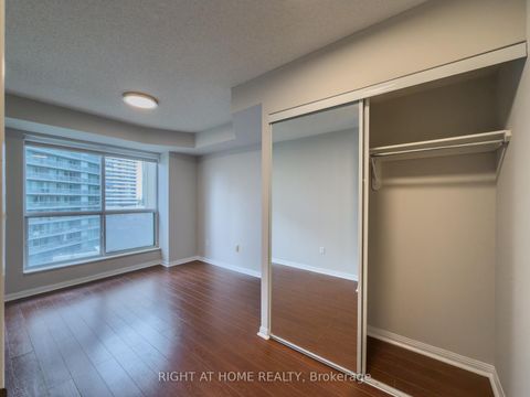 Photo 15 at 801 - 23 Lorraine Drive, Willowdale West, Toronto