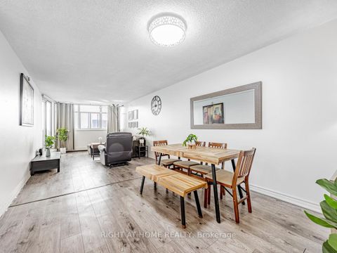 Photo 1 at 911 - 2050 Bridletowne Circle, L'Amoreaux, Toronto