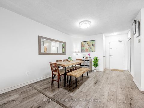 Photo 3 at 911 - 2050 Bridletowne Circle, L'Amoreaux, Toronto
