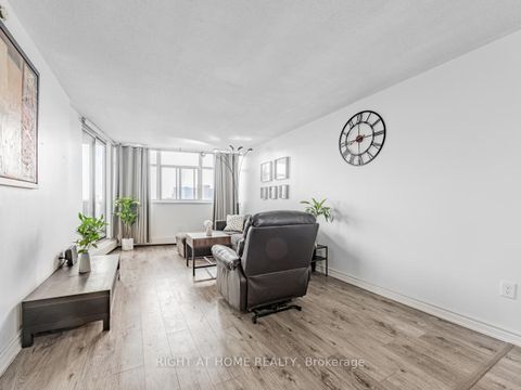 Photo 5 at 911 - 2050 Bridletowne Circle, L'Amoreaux, Toronto